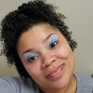 Meet your Posher, Keisha